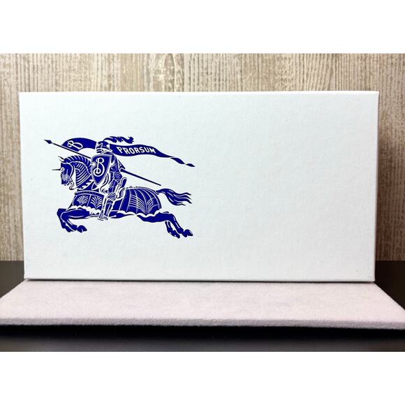 Brand new Burberry BE4411D 3807 Beige Square Sunglasses - Picture 4 of 11